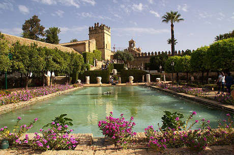 La Hospedería de Ana / Alcázar de los Reyes Cristianos