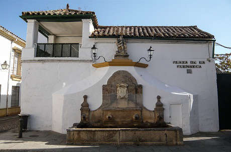 La Hospedería de Ana / Plaza de La Fuenseca